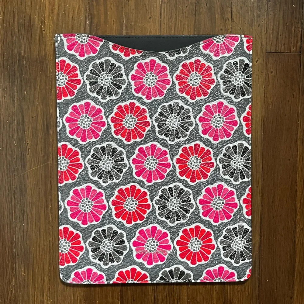NWT Vera Bradley Floral iPad Sleeve